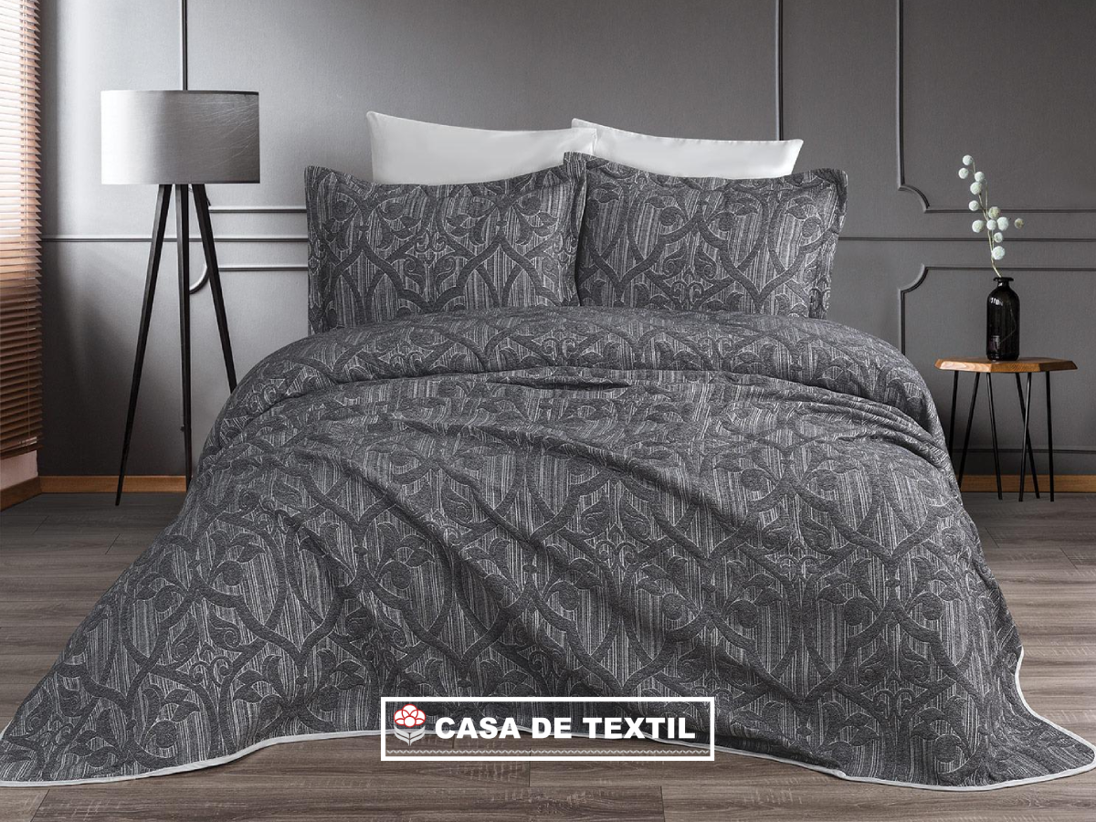 Cuvertură de pat 240×260 cm cu 2 fețe de pernă 50×70 cm – Calitate și confort garantate