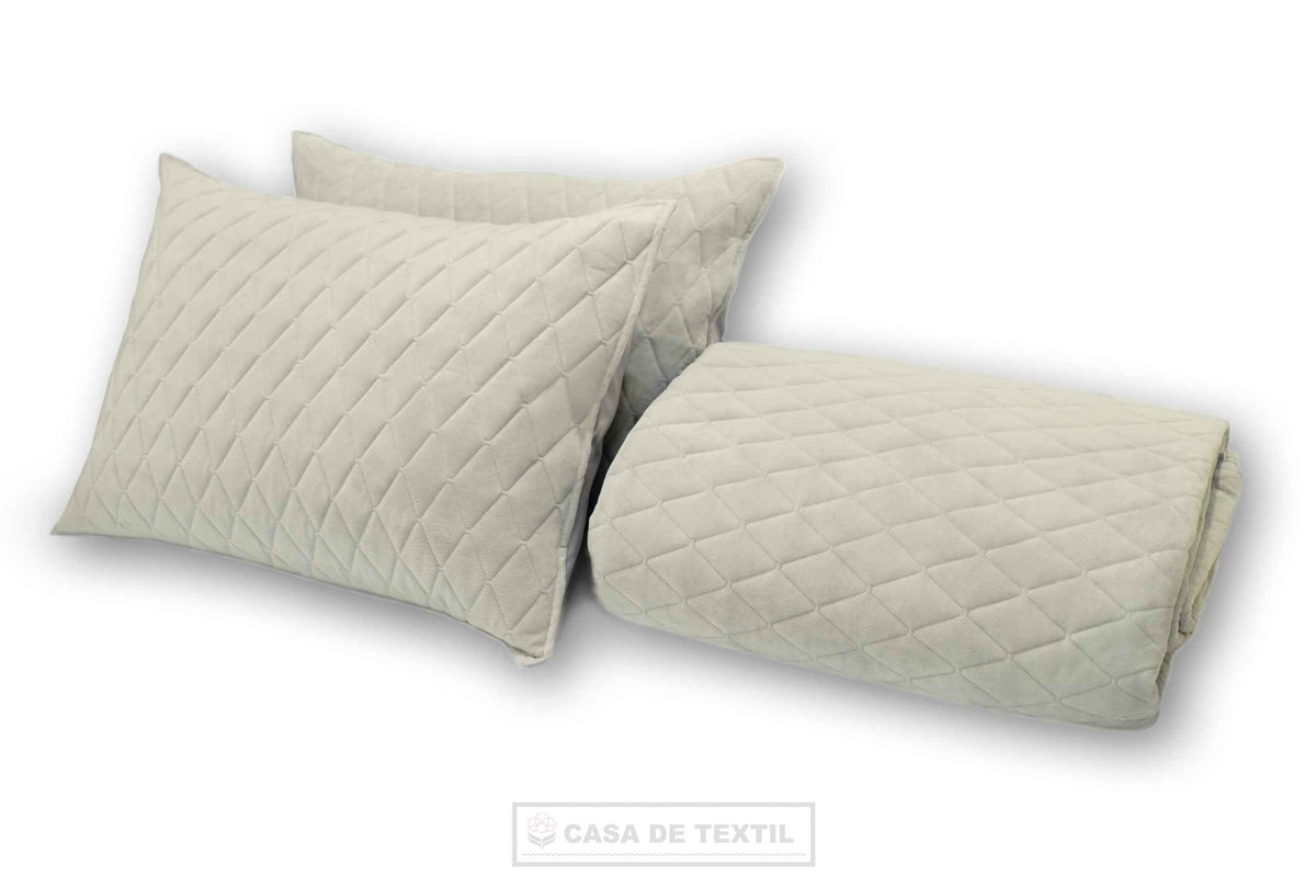 Cuvertură de pat 220x240 cm cu 2 fețe de pernă 50x70 cm - Calitate și confort garantate