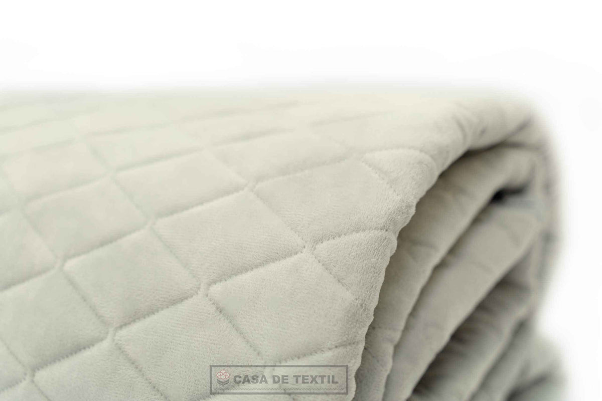 Cuvertură de pat 220x240 cm cu 2 fețe de pernă 50x70 cm - Calitate și confort garantate