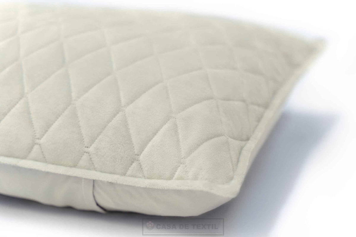 Cuvertură de pat 220x240 cm cu 2 fețe de pernă 50x70 cm - Calitate și confort garantate
