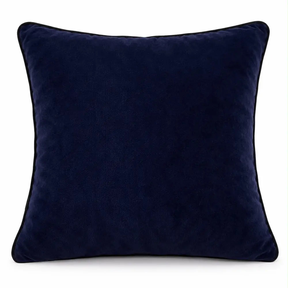 Față de pernă decorativă 45x45 bleumarin catifelat cu paspoal negru pe fundal alb