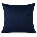 Față de pernă decorativă 45x45 bleumarin cu aspect reiat pe fundal alb