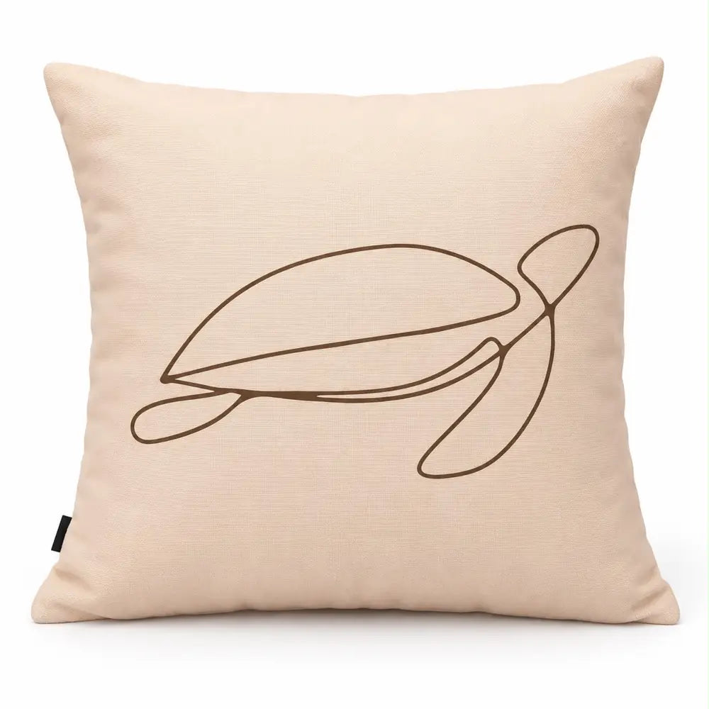 Față de pernă decorativă 45x45 broască țestoasă desenată pe fond crem pe fundal alb