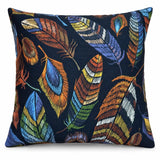 Față de pernă decorativă 45x45 cu pene colorate pe fond închis
