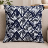 Față de pernă decorativă 45x45 cu model zigzag bleumarin pe fond alb